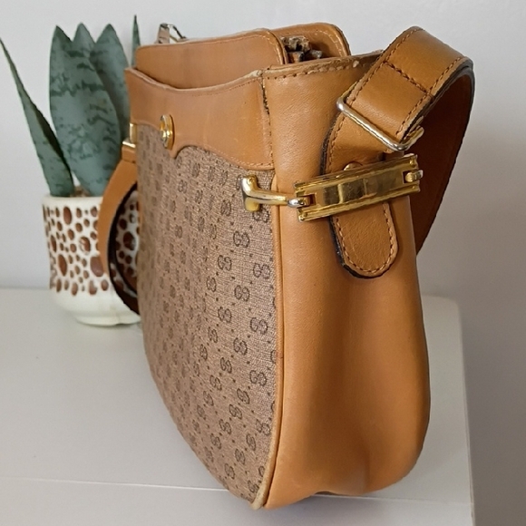 Vintage Gucci Micro GG Monogram Canvas & Leather Shoulder Bag - Picture 6 of 16